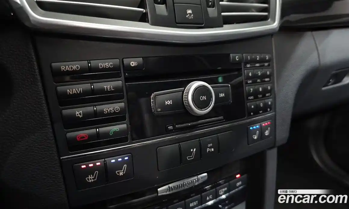 Mercedes-Benz E-Class 2010 3.5 Автомат в Москве № 191808, фото 17