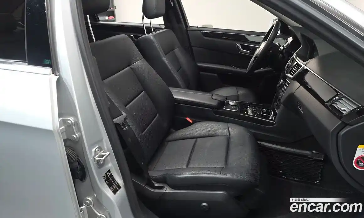 Mercedes-Benz E-Class 2010 3.5 Автомат в Москве № 191808, фото 10