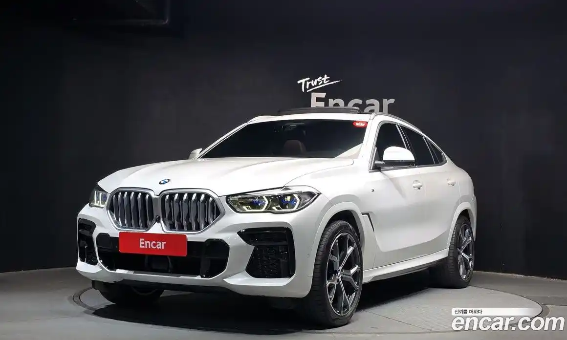 BMW X6 2022 3.0 Автомат в Москве № 192098, фото 1