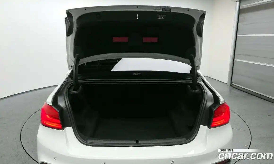 BMW 5-Series 2017 2.0 Автомат в Москве № 193334, фото 20