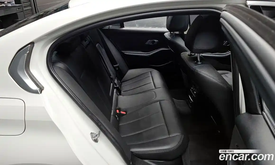 BMW 3-Series 2019 2.0 Автомат в Москве № 193337, фото 11