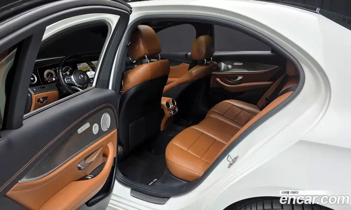 Mercedes-Benz E-Class 2020 2.0 Автомат в Москве № 194398, фото 11