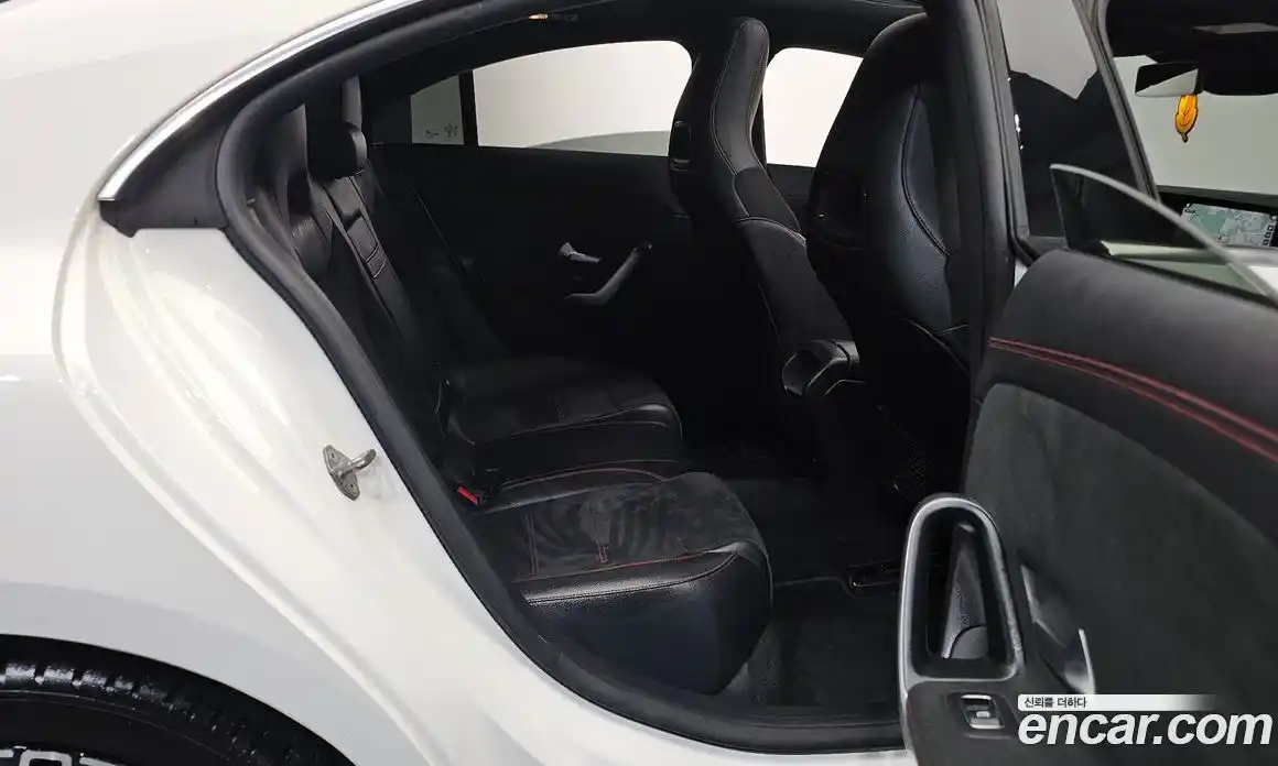 Mercedes-Benz CLA-Class 2022 2.0 Автомат в Москве № 195704, фото 12