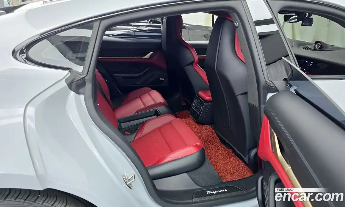 Porsche Taycan 2022 0.1 Автомат в Москве № 197298, фото 12