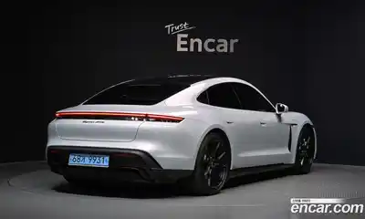 Porsche Taycan 2022 0.1 Автомат в Москве № 197298, миниатюра 2