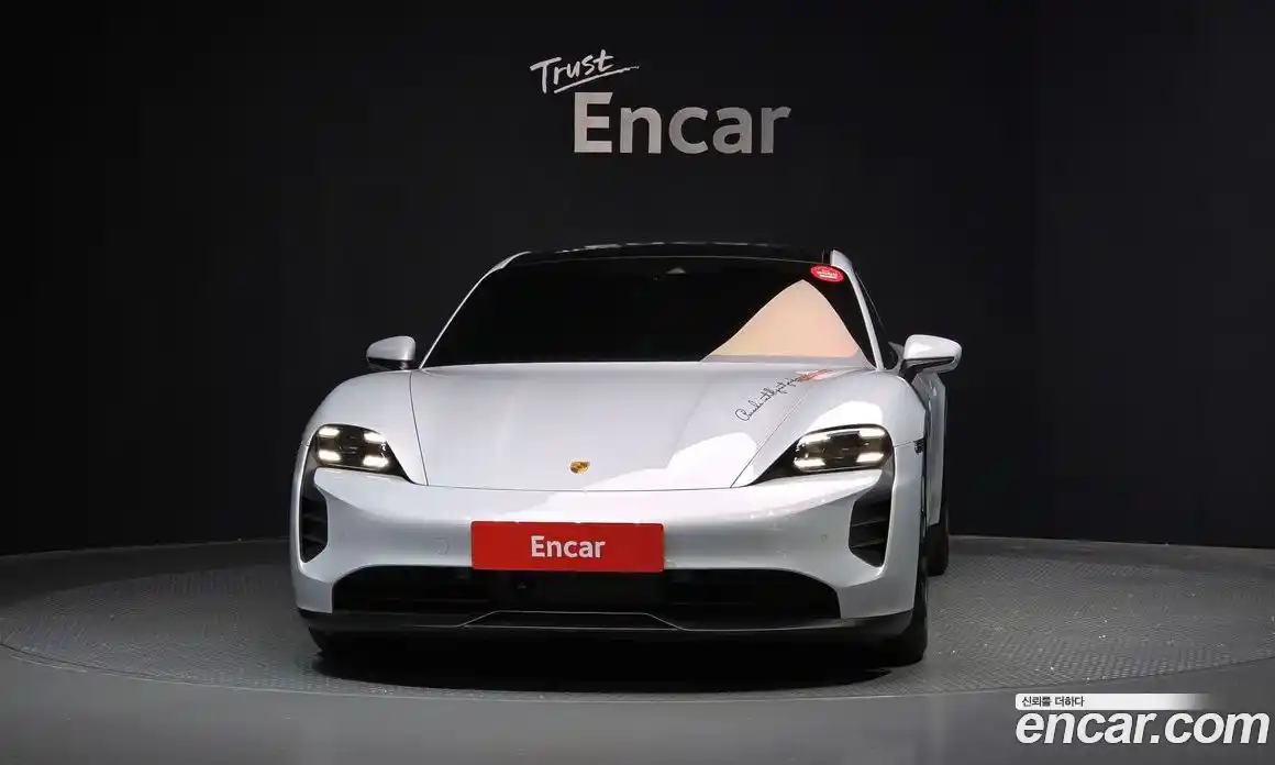 Porsche Taycan 2022 0.1 Автомат в Москве № 197298, фото 3