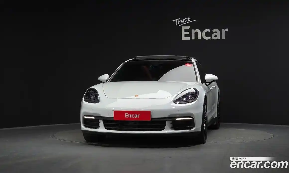 Porsche Panamera 2018 3.0 Автомат в Москве № 197507, фото 3