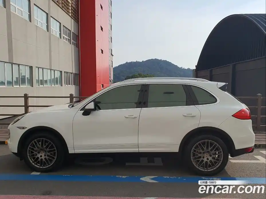 Porsche Cayenne 2013 4.1 Автомат в Москве № 198019, фото 3