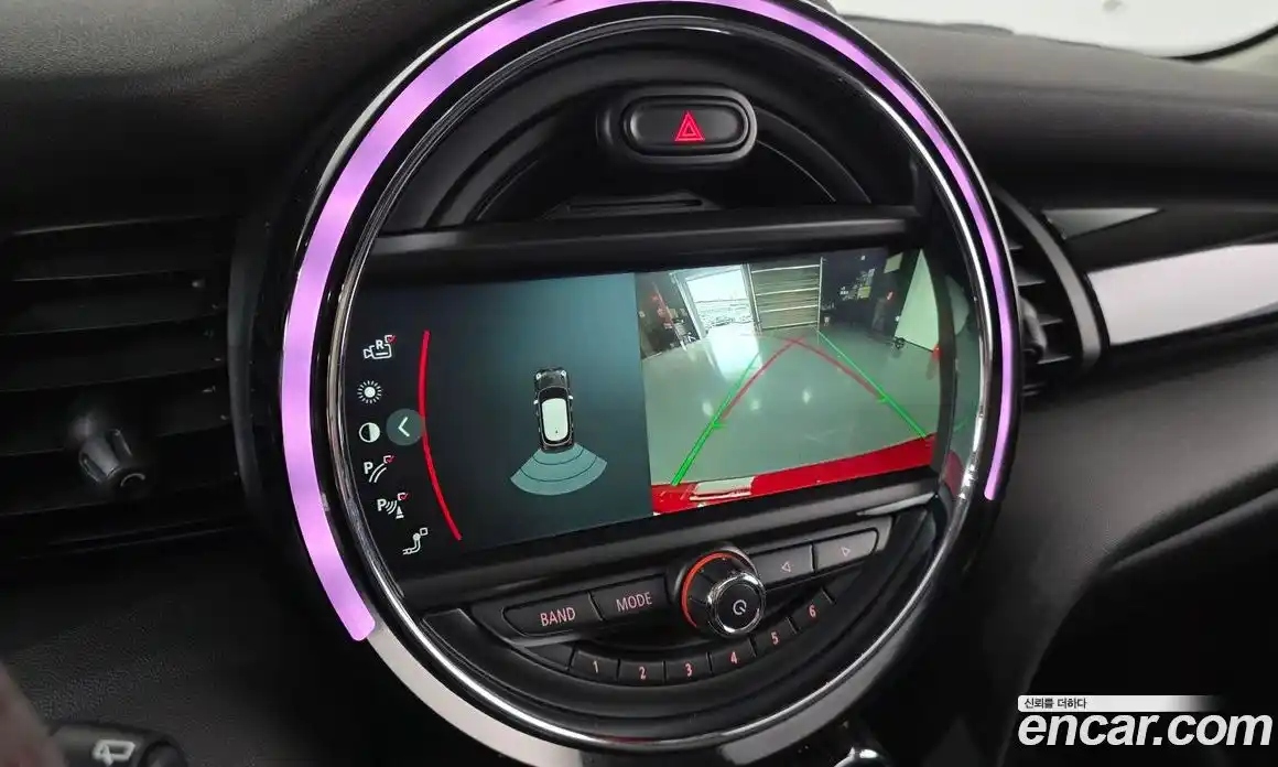 Mini Cooper 2018 1.5 Автомат в Москве № 198443, фото 15