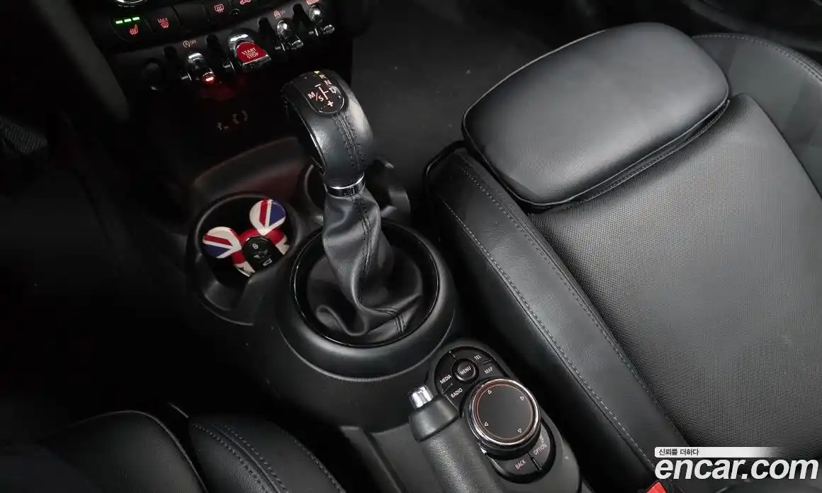 Mini Cooper 2018 1.5 Автомат в Москве № 198443, фото 9