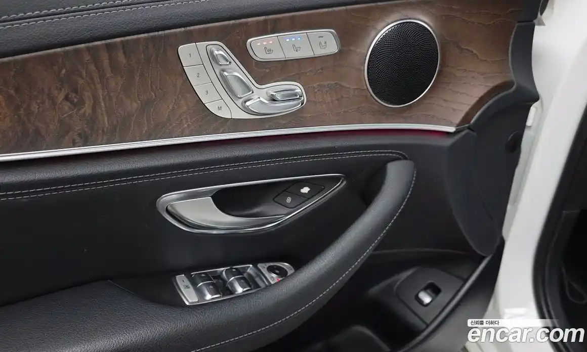 Mercedes-Benz E-Class 2017 2.0 Автомат в Москве № 212244, фото 13