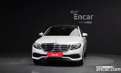 Mercedes-Benz E-Class 2017 2.0 Автомат в Москве № 212244, миниатюра 3