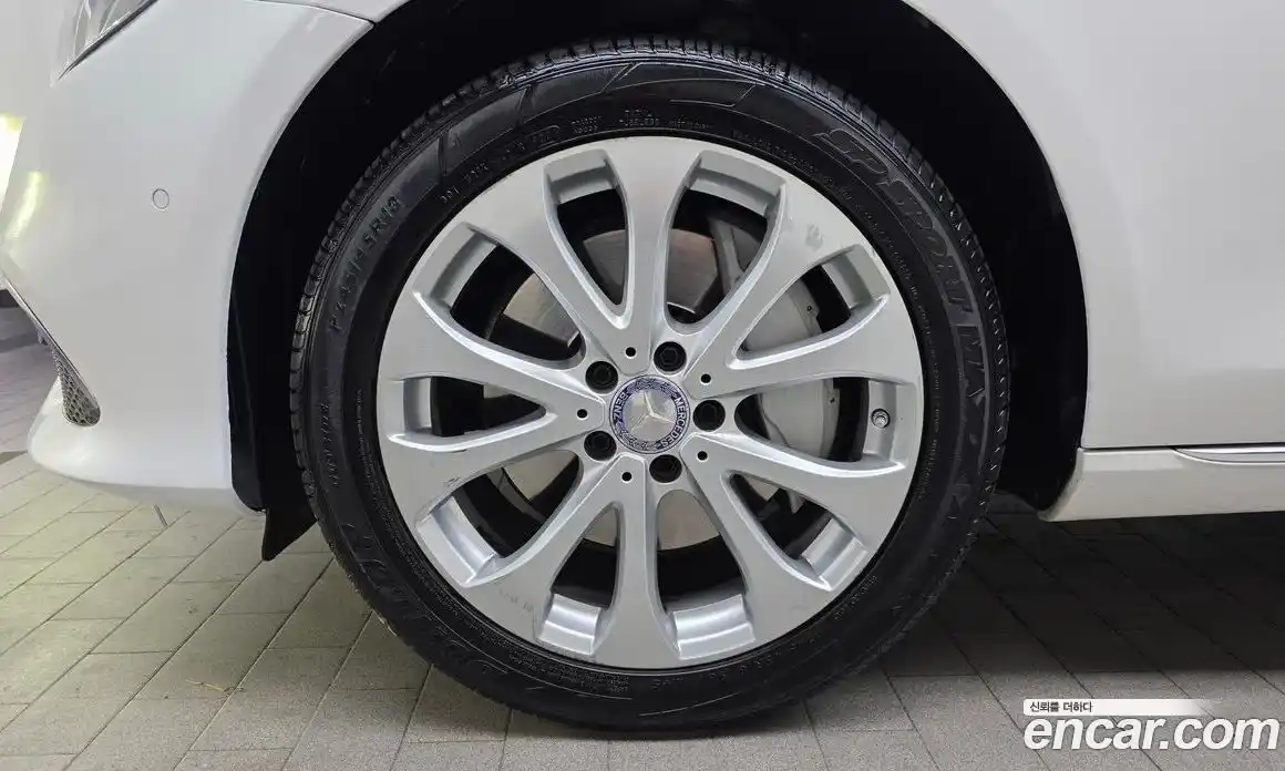 Mercedes-Benz E-Class 2017 2.0 Автомат в Москве № 212244, фото 5