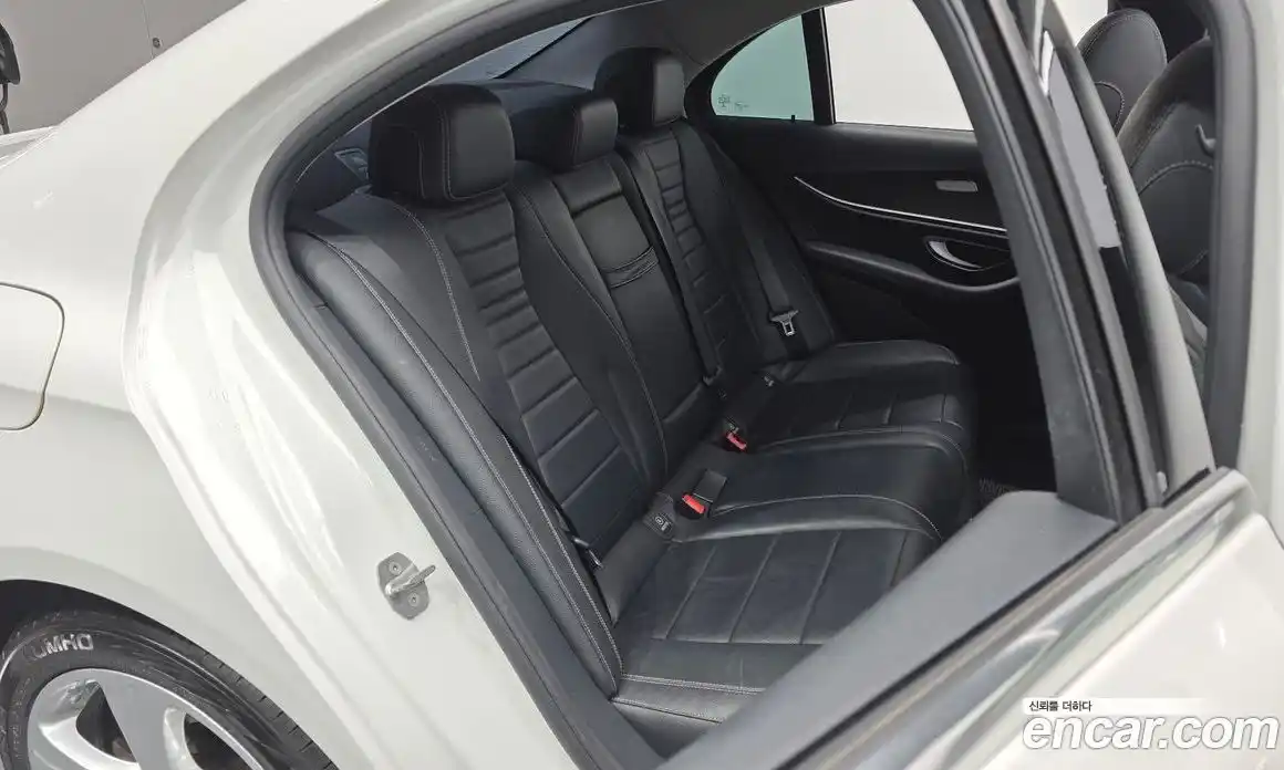 Mercedes-Benz E-Class 2017 1.9 Автомат в Москве № 212258, фото 12