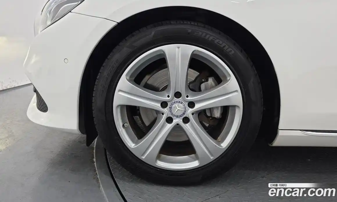 Mercedes-Benz E-Class 2017 1.9 Автомат в Москве № 212258, фото 5