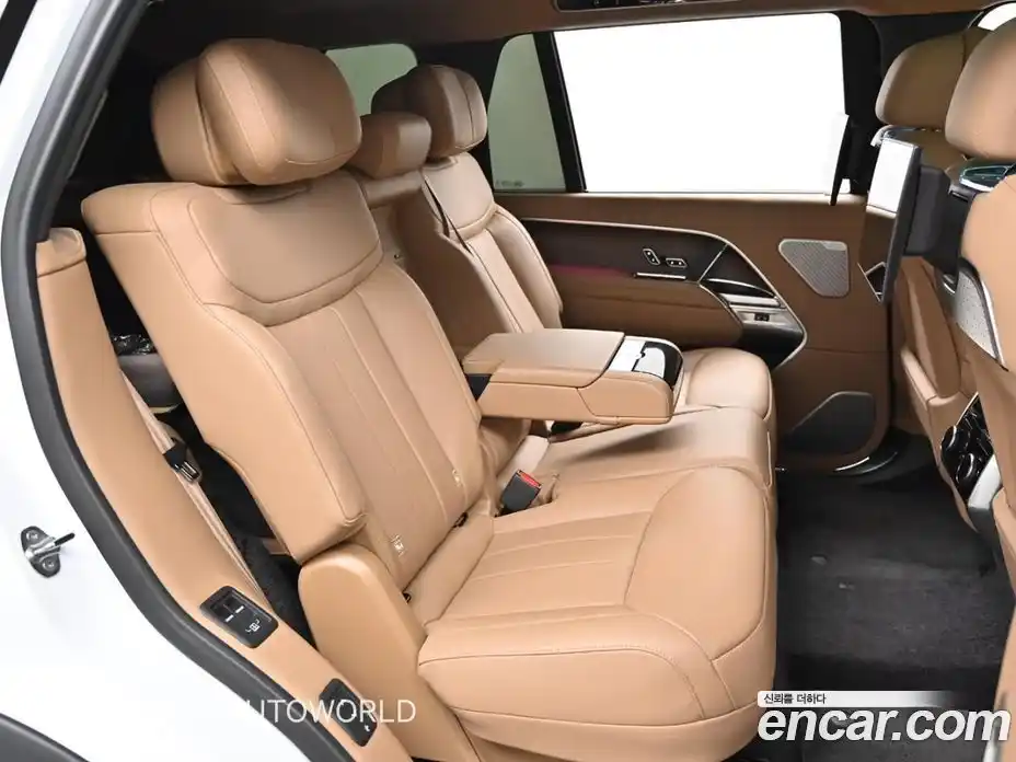 Land Rover Range-Rover 2024 4.4 Автомат в Москве № 213885, фото 12