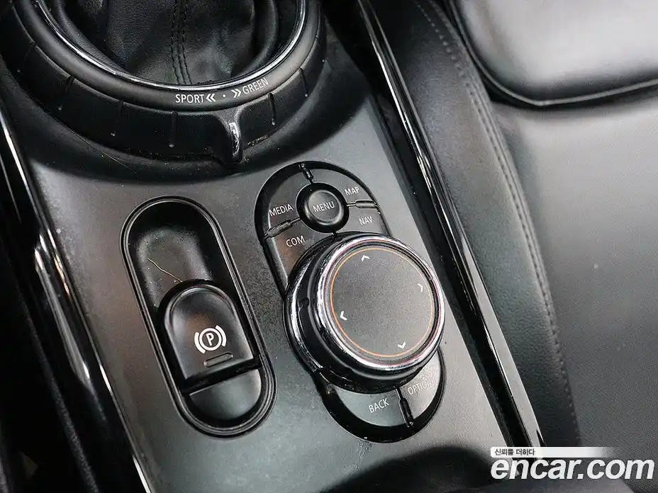 Mini Clubman 2017 2.0 Автомат в Москве № 214396, фото 15