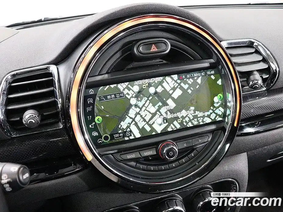 Mini Clubman 2017 2.0 Автомат в Москве № 214396, фото 17