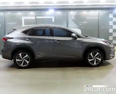 Lexus NX 2020 2.5 Вариатор в Москве № 214813, миниатюра 3