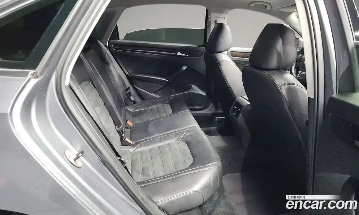 Volkswagen Passat 2014 2.0 Автомат в Москве № 215324, фото 12