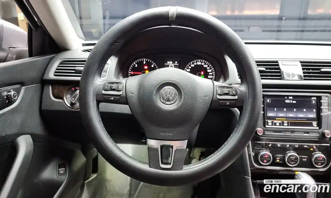 Volkswagen Passat 2014 2.0 Автомат в Москве № 215324, фото 13