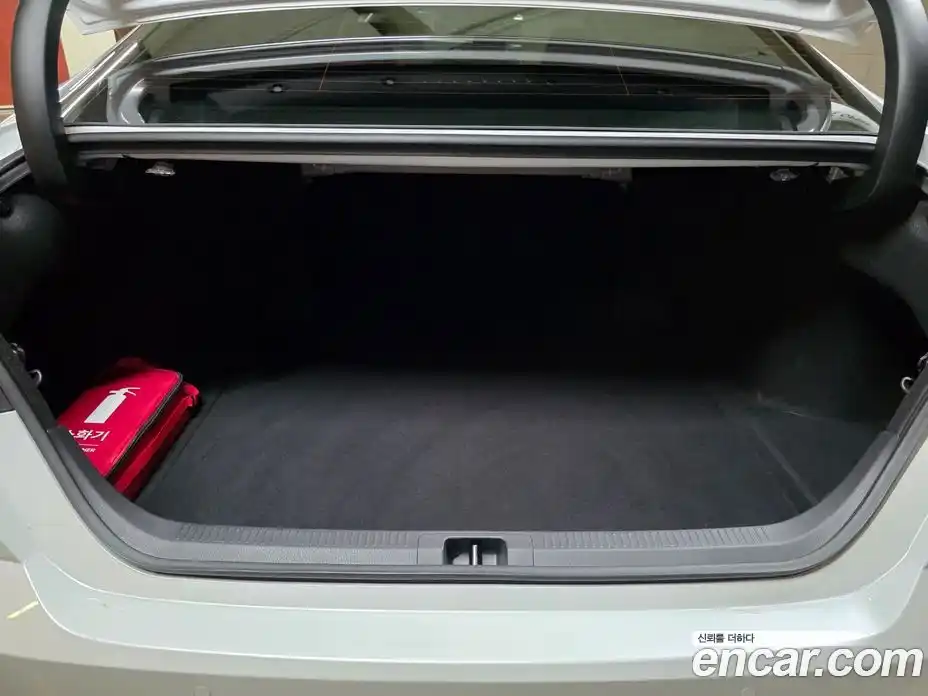 Toyota Camry 2025 2.5 Автомат в Москве № 215599, фото 19