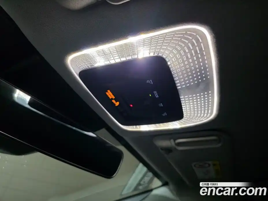 Toyota Prius 2024 2.0 Автомат в Москве № 215611, фото 14