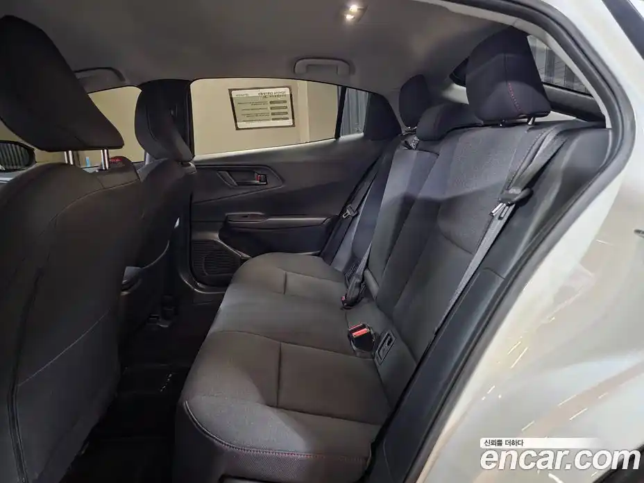 Toyota Prius 2024 2.0 Автомат в Москве № 215611, фото 16