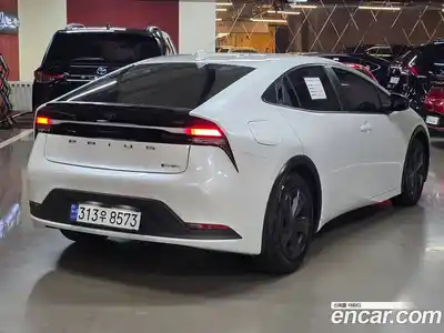 Toyota Prius 2024 2.0 Автомат в Москве № 215611, миниатюра 2