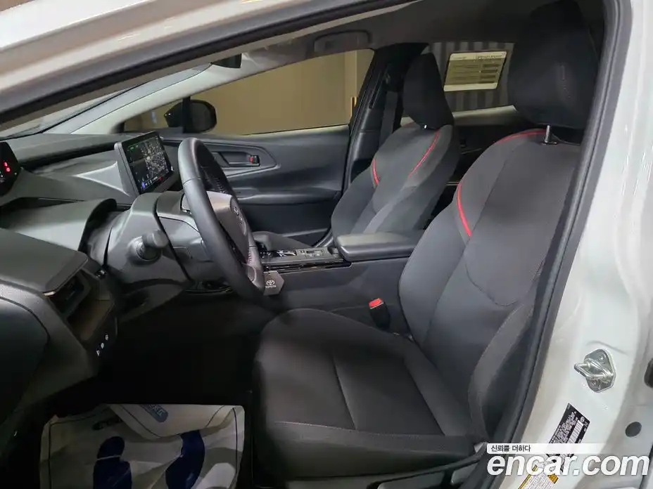 Toyota Prius 2024 2.0 Автомат в Москве № 215611, фото 10