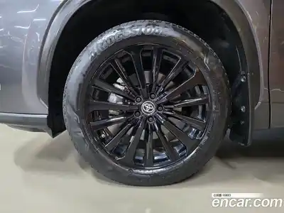 Toyota Highlander 2023 2.5 Автомат в Москве № 215616, миниатюра 5