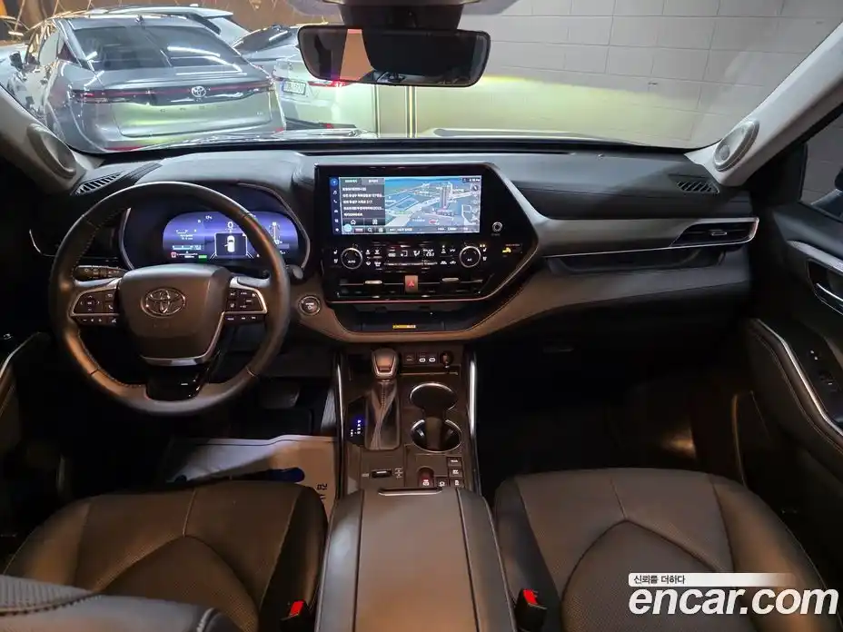 Toyota Highlander 2023 2.5 Автомат в Москве № 215616, фото 7