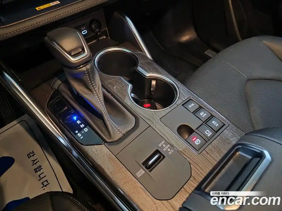 Toyota Highlander 2023 2.5 Автомат в Москве № 215616, фото 9