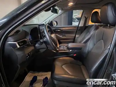 Toyota Highlander 2023 2.5 Автомат в Москве № 215616, миниатюра 10