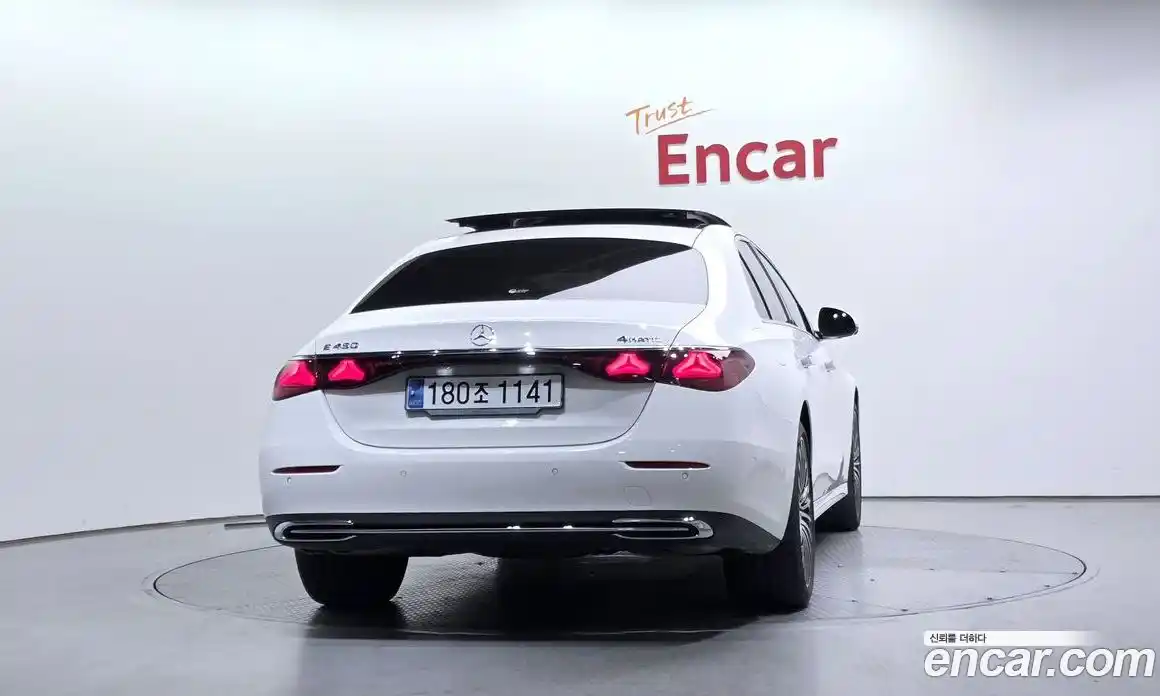 Mercedes-Benz E-Class 2024 3.0 Автомат в Москве № 216253, фото 4