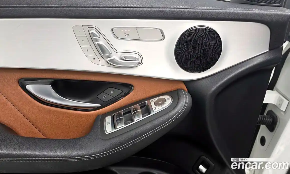 Mercedes-Benz GLC-Class 2020 1.9 Автомат в Москве № 229624, фото 19