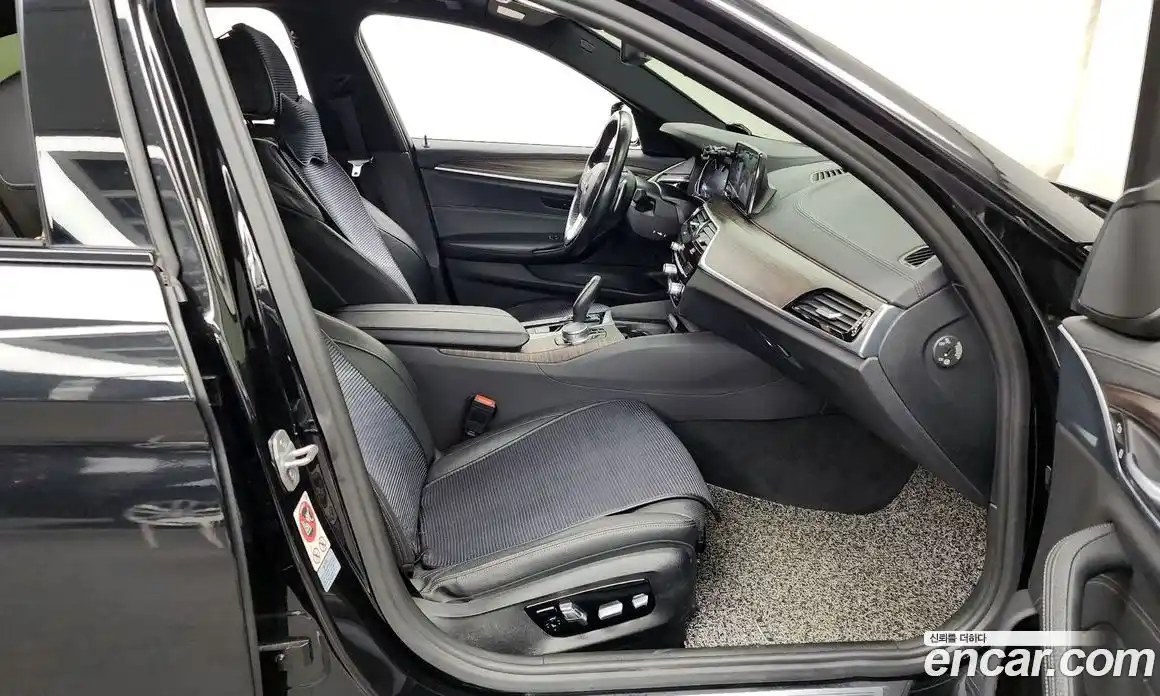 BMW 5-Series 2017 2.0 Автомат в Москве № 237299, фото 11