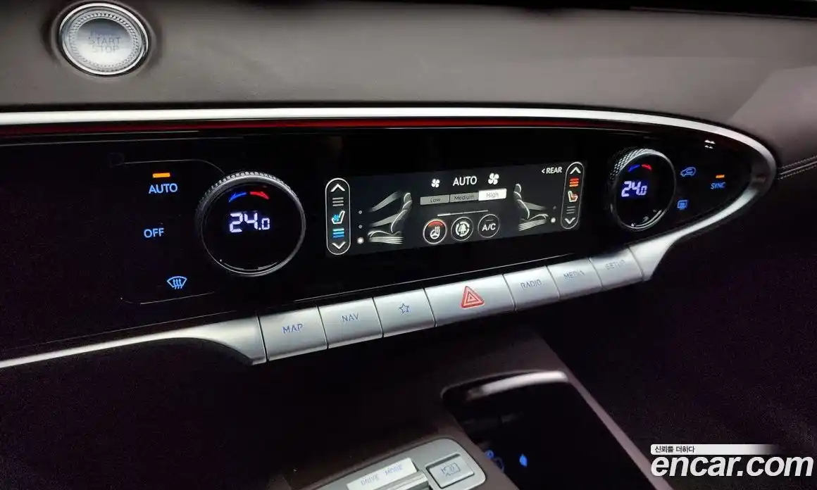 Genesis GV70 2021 2.5 Автомат в Москве № 26208, фото 17