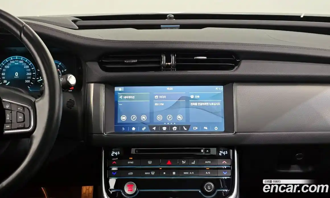 Jaguar XF 2017 2.0 Автомат в Москве № 262119, фото 14