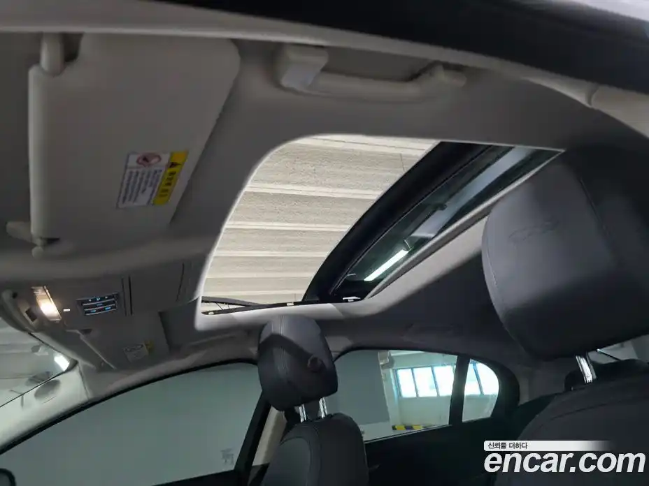 Jaguar XE 2016 2.0 Автомат в Москве № 304983, фото 15