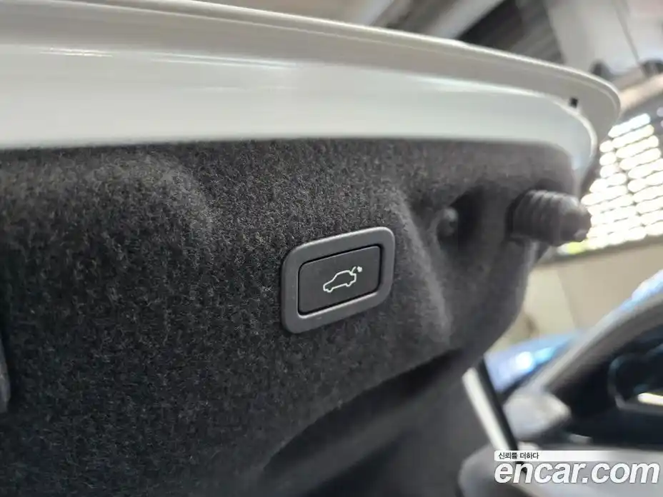 Jaguar XE 2016 2.0 Автомат в Москве № 304983, фото 16