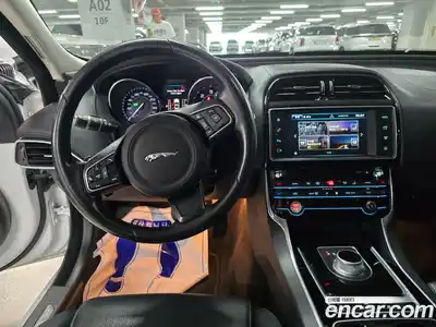 Jaguar XE 2016 2.0 Автомат в Москве № 304983, миниатюра 5