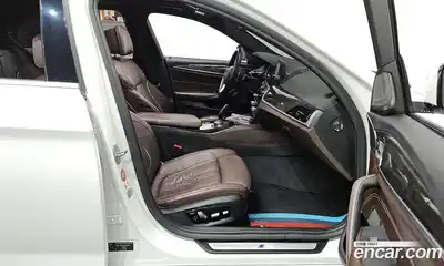 BMW 5-Series 2018 3.0 Автомат в Москве № 337246, миниатюра 11