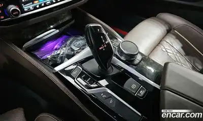 BMW 5-Series 2018 3.0 Автомат в Москве № 337246, миниатюра 9