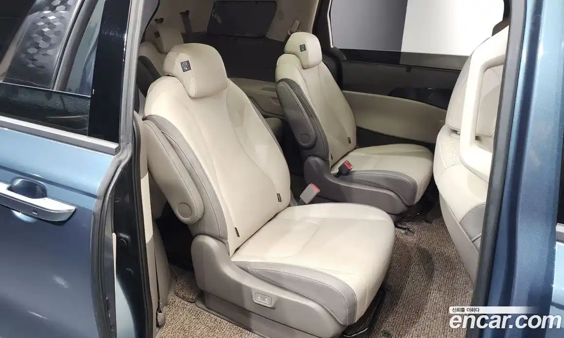 Kia Canival 2024 2.2 Автомат в Москве № 363912, фото 12