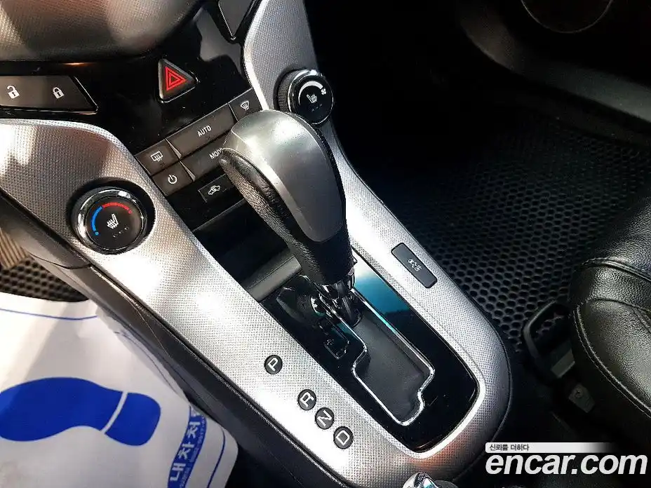 Chevrolet Cruze 2011 1.8 Автомат в Москве № 38659, фото 13