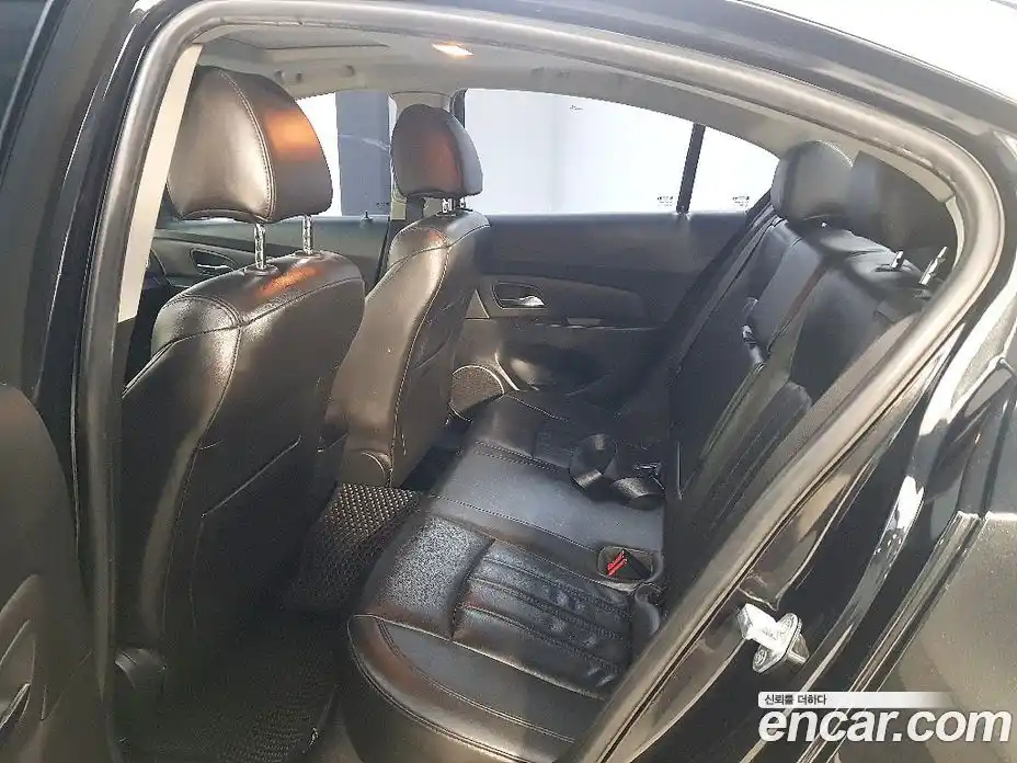 Chevrolet Cruze 2011 1.8 Автомат в Москве № 38659, фото 9