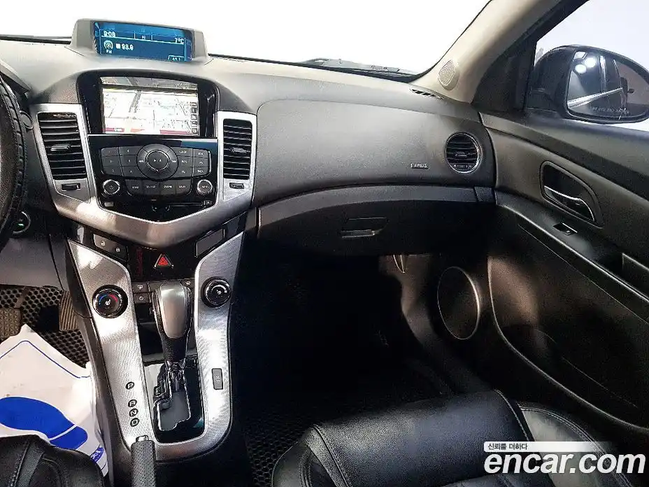 Chevrolet Cruze 2011 1.8 Автомат в Москве № 38659, фото 10