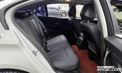 BMW 3-Series 2018 2.0 Автомат в Москве № 388402, миниатюра 12