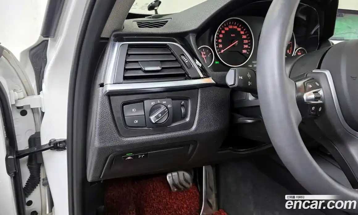 BMW 3-Series 2018 2.0 Автомат в Москве № 388402, фото 16